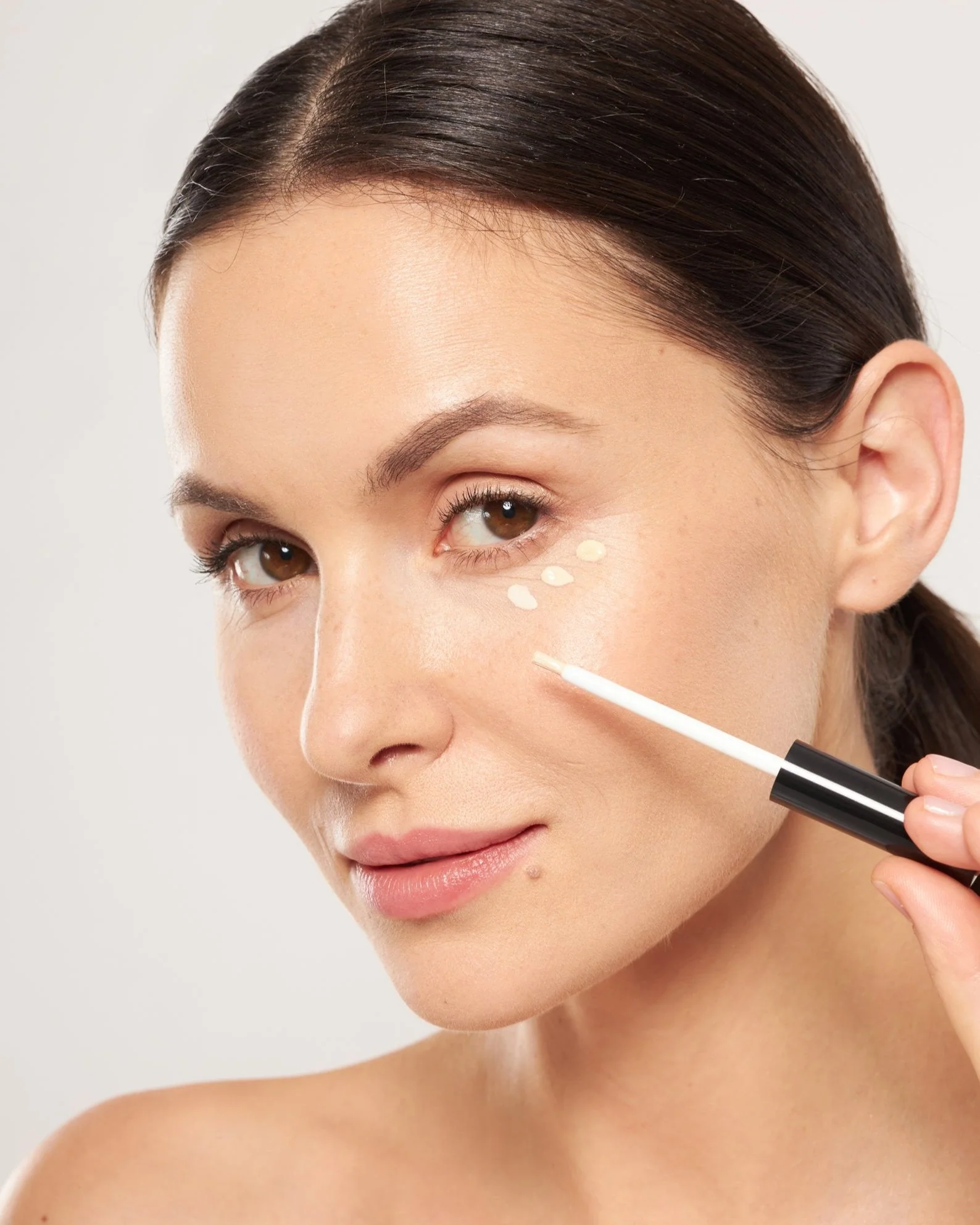 Anti-cernes couvrant Nutridome à la vitamine C contre les imperfections, teint clair - Image 4
