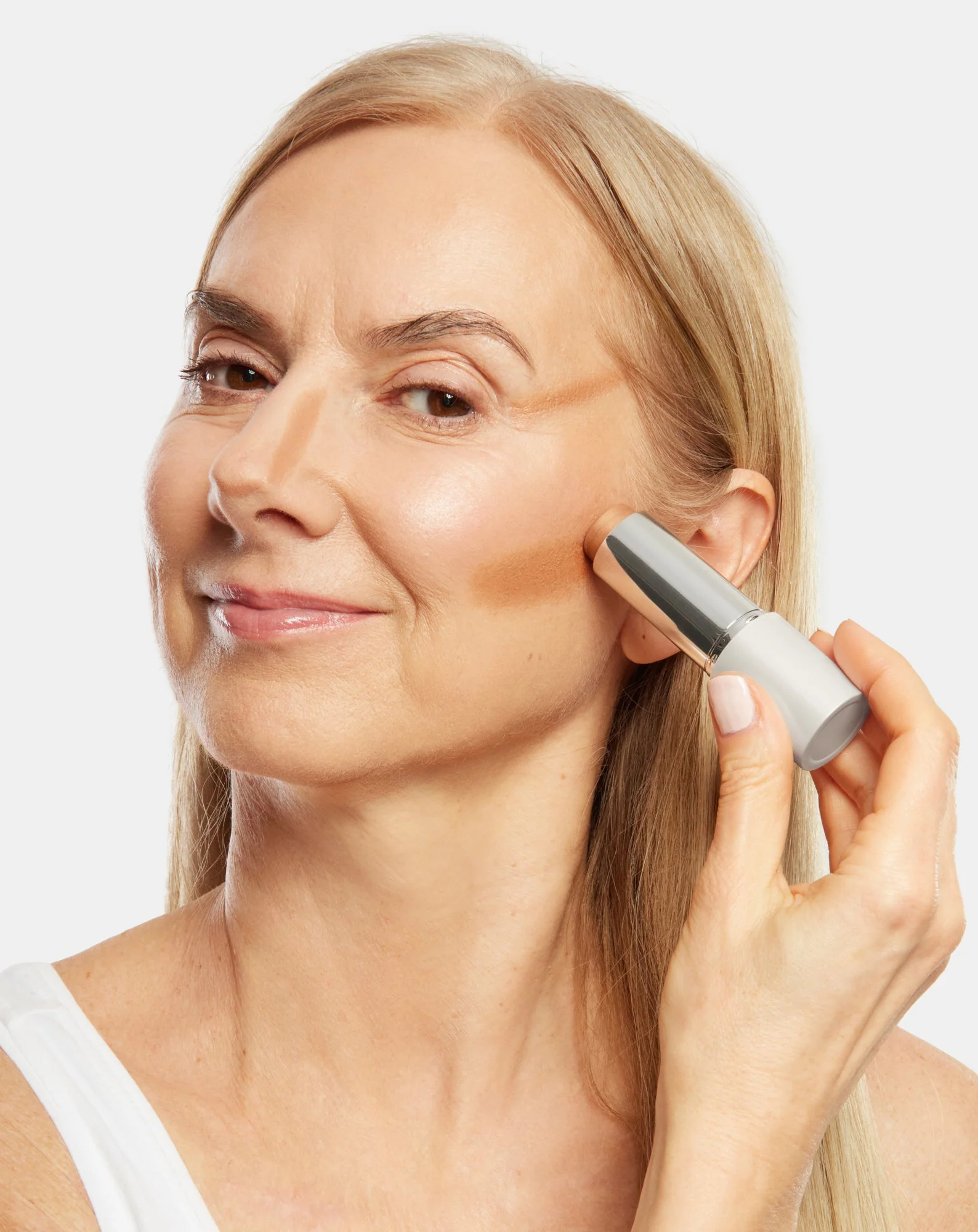 Bronzer en stick pour le contouring du visage pour peaux matures 50+ Aggie - Image 3