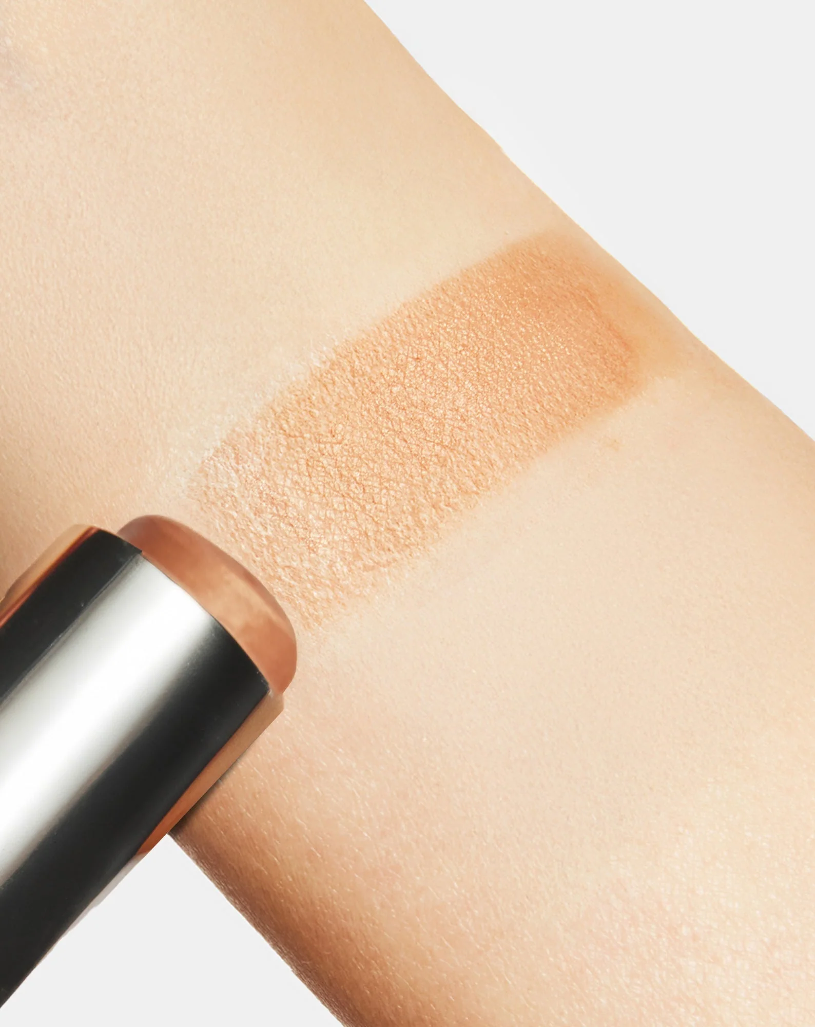 Bronzer en stick pour le contouring du visage pour peaux matures 50+ Aggie - Image 4