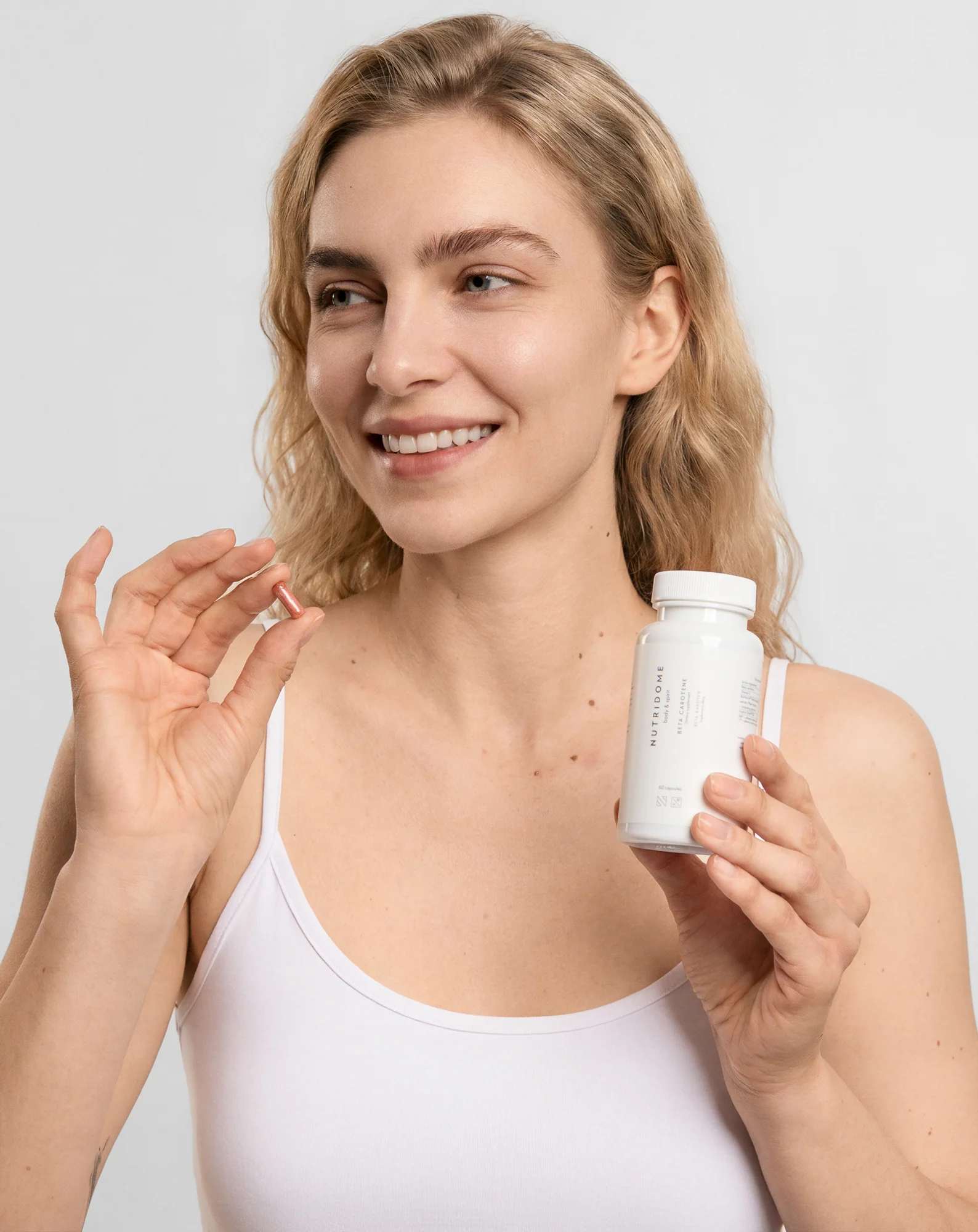 Bêta-carotène pour améliorer la condition de la peau et un beau bronzage Nutridome 60 capsules - Image 2