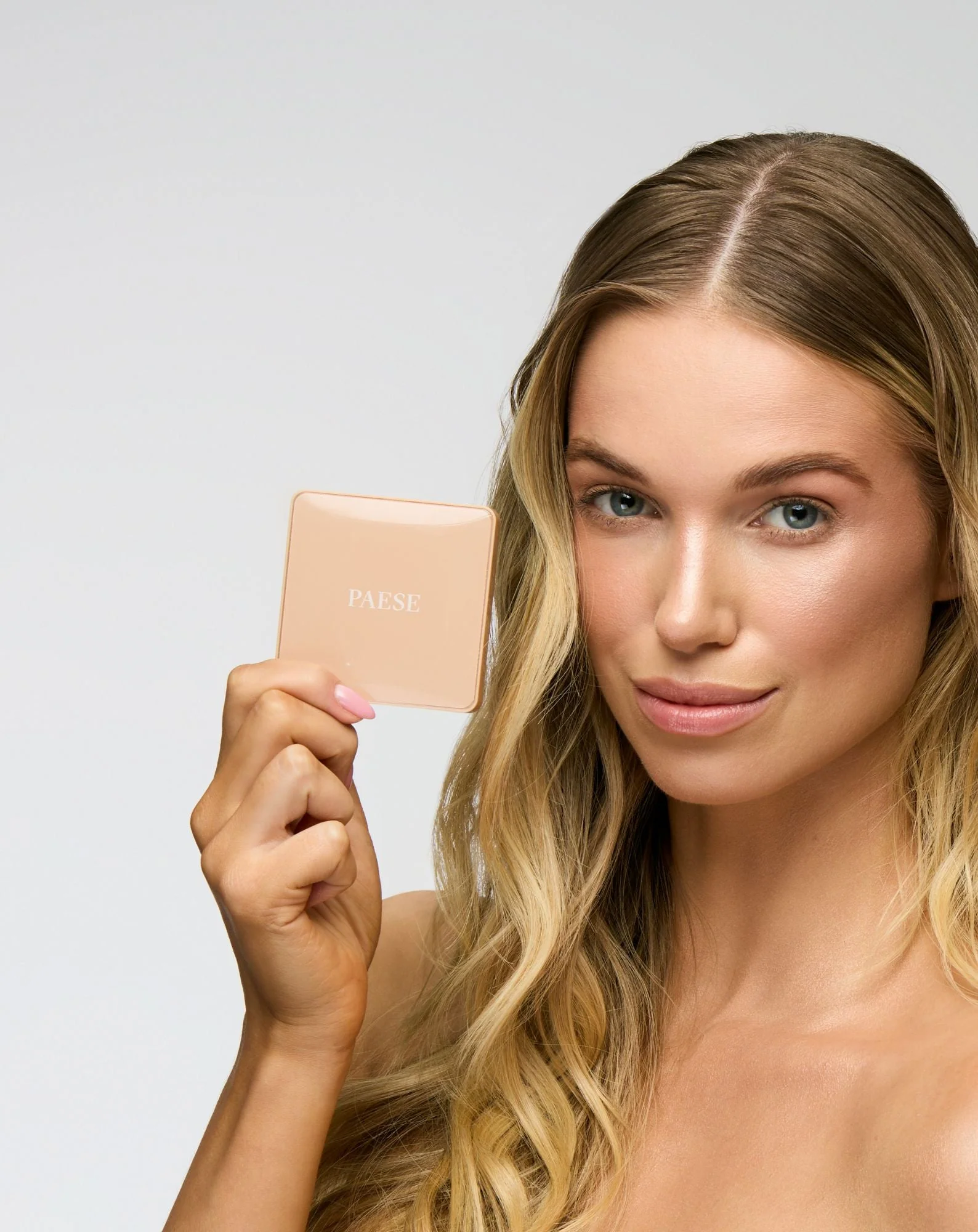 Bronzant pressé Selfglow 02 Warm avec ingrédients actifs pour le contournement du visage Paese - Image 3