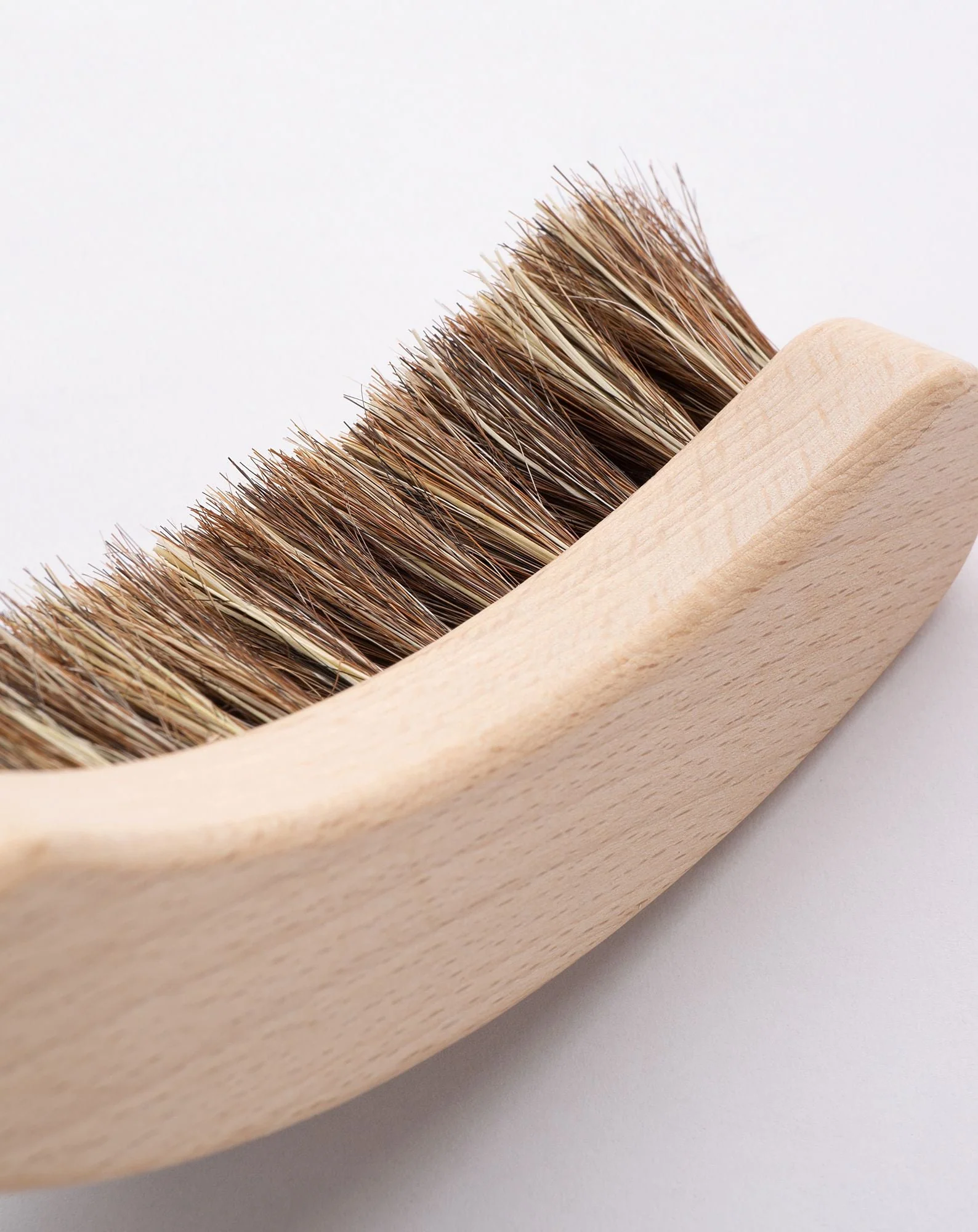 Brosse de massage sèche pour le corps semi-circulaire No. 16 avec mélange de fibres HHUUMM - Image 3