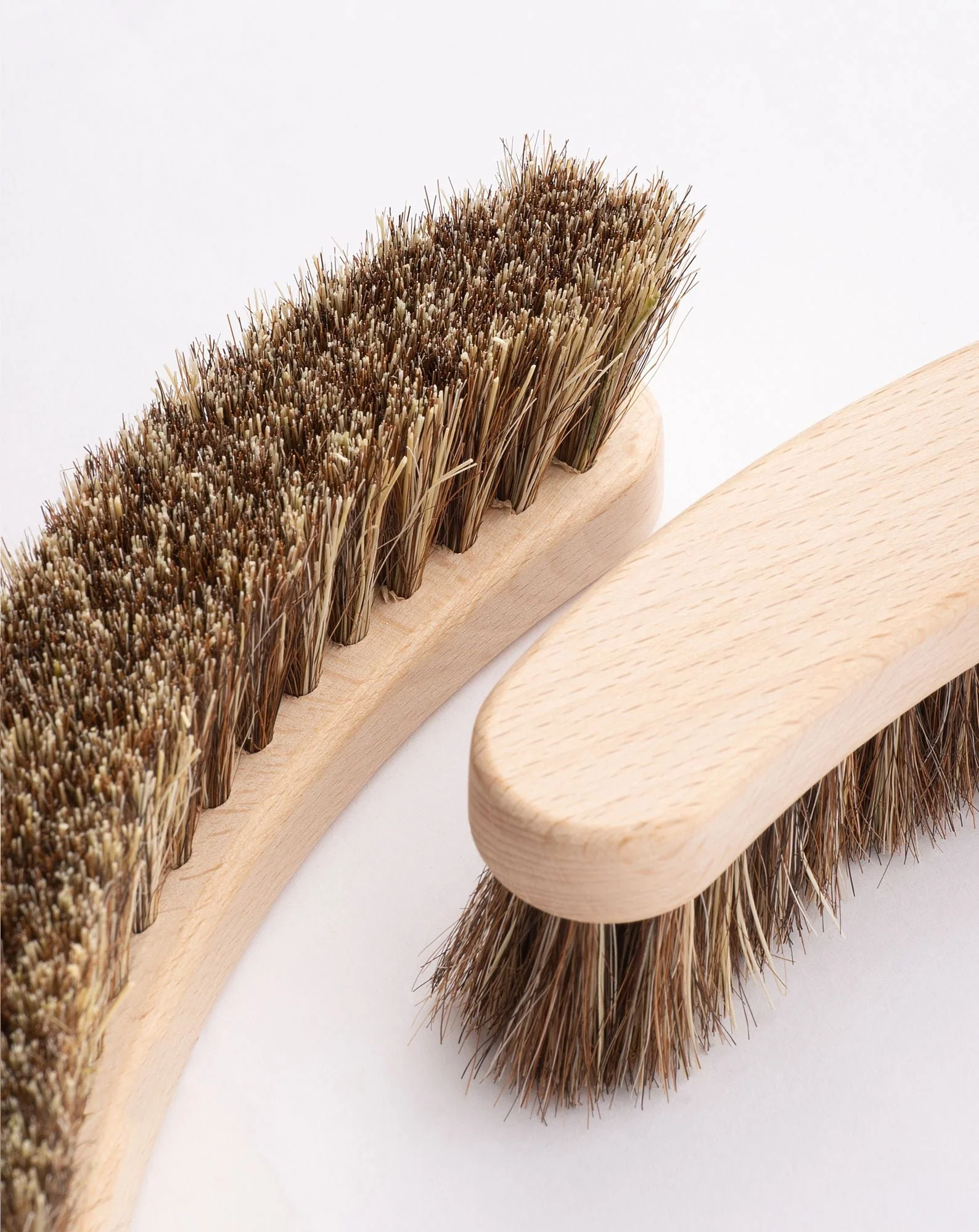 Brosse de massage sèche pour le corps semi-circulaire No. 16 avec mélange de fibres HHUUMM - Image 4