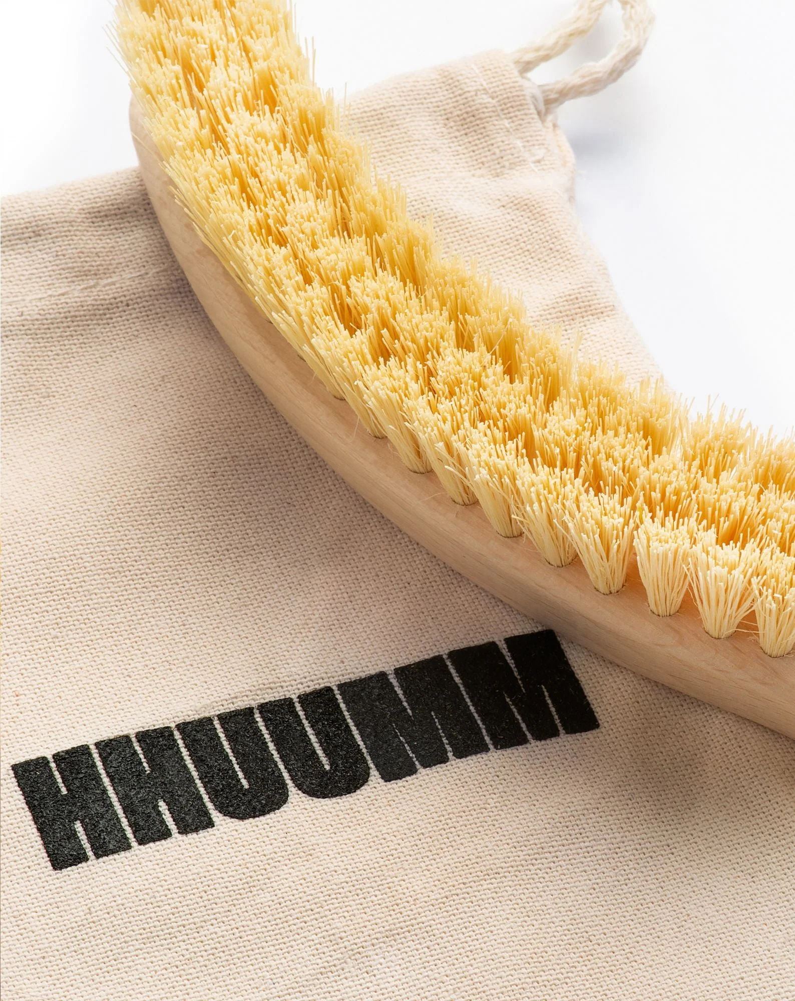 Brosse de massage sèche pour le corps semi-circulaire No. 18 avec fibre de tampico HHUUMM - Image 2