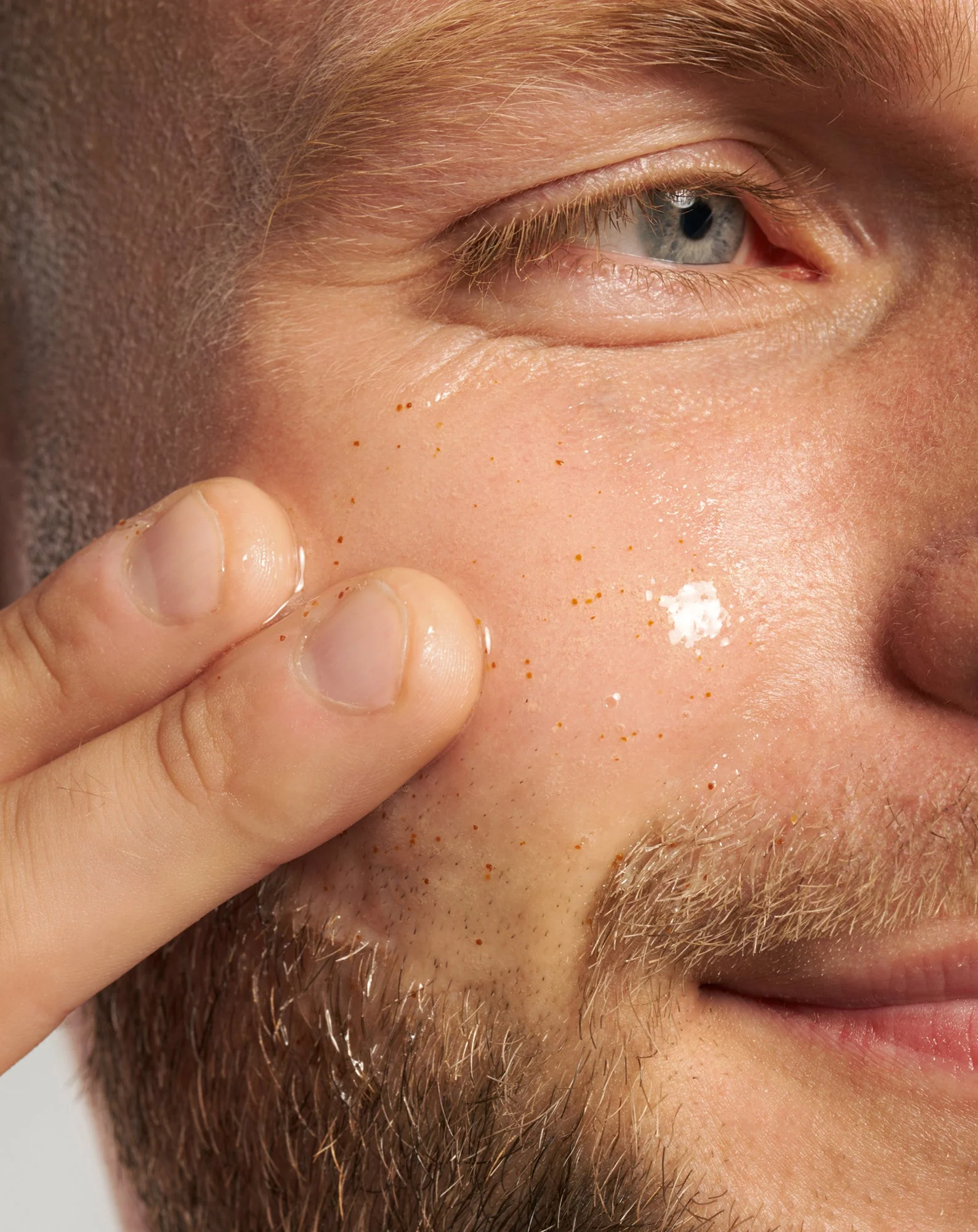 Gel nettoyant gommant pour hommes à l'acide lactique Monolit - Image 3