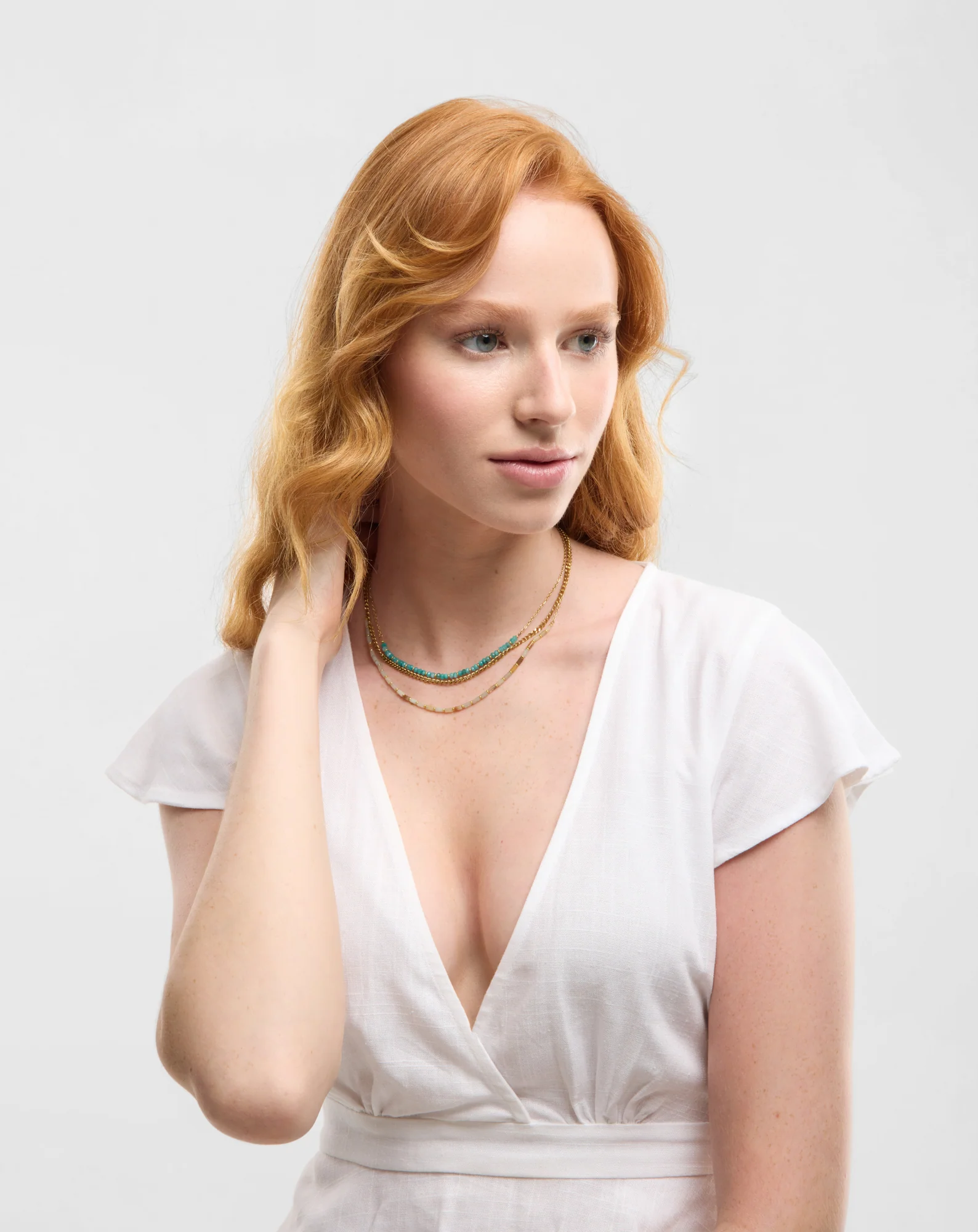 Collier plaqué or avec pierres naturelles turquoise africaine et amazonite Mys - Image 4