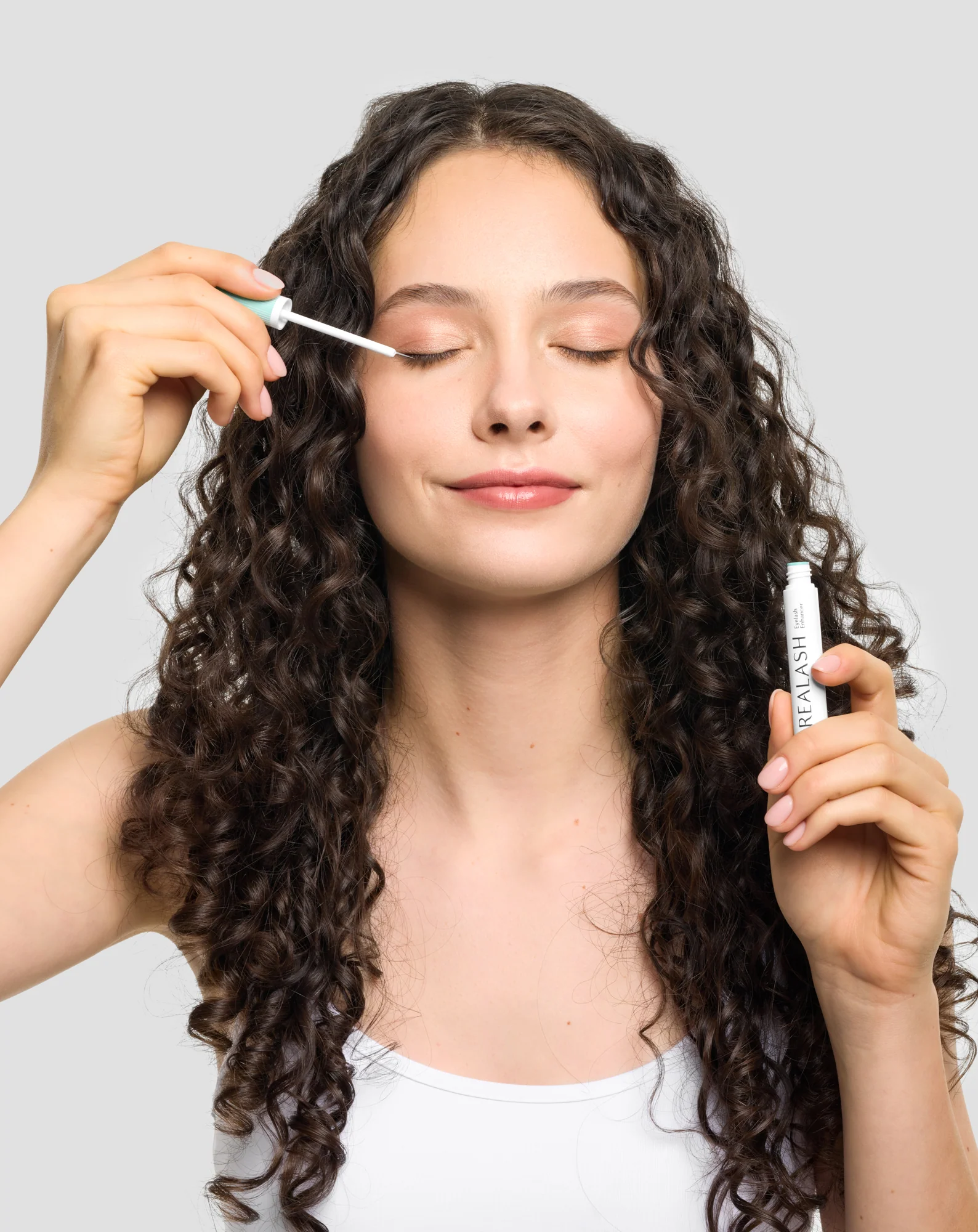 Conditionneur de cils Realash Orphica pour allonger, renforcer et épaissir les cils - Image 4