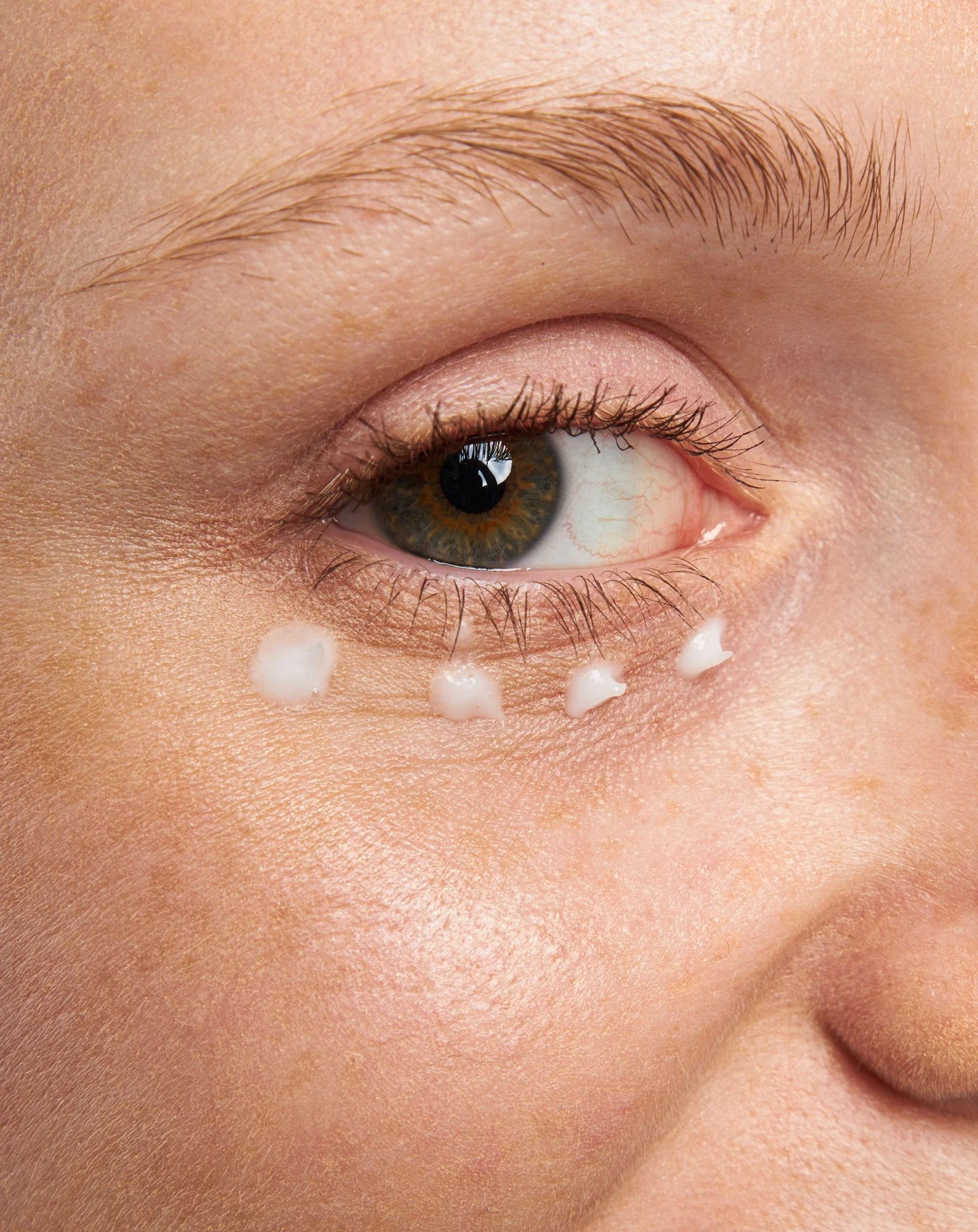 Crème yeux hydratante Nutridome anti-rides et anti-cernes à l’extrait de perle - Image 2