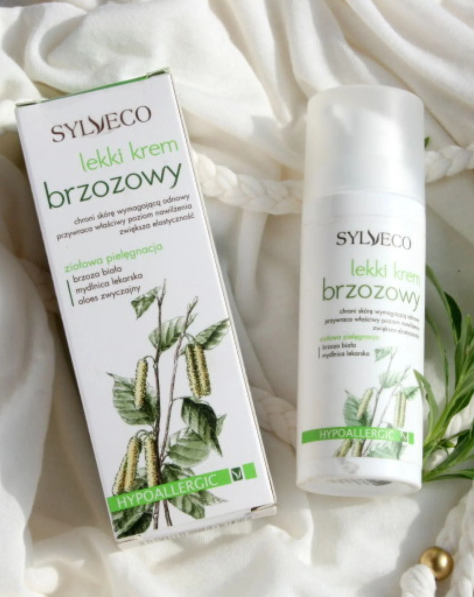 Crème légère pour les peaux en manque de régénération avec effet hydratant et adoucissant Sylveco - Image 2