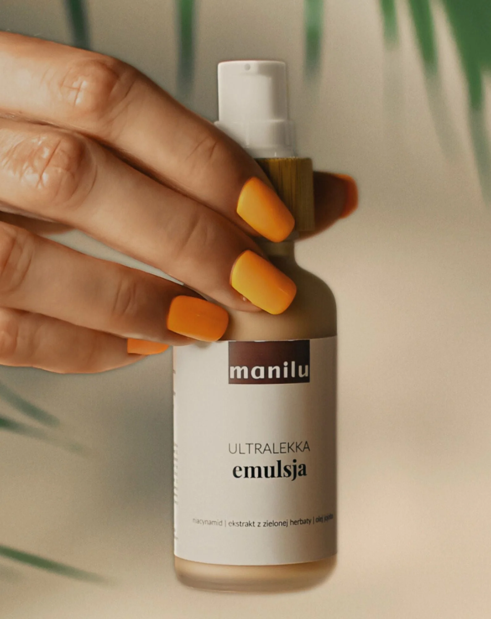 Emulsion légère pour les peaux grasses et mixtes à l'huile d'argan et à la niacinamide Manilu - Image 3