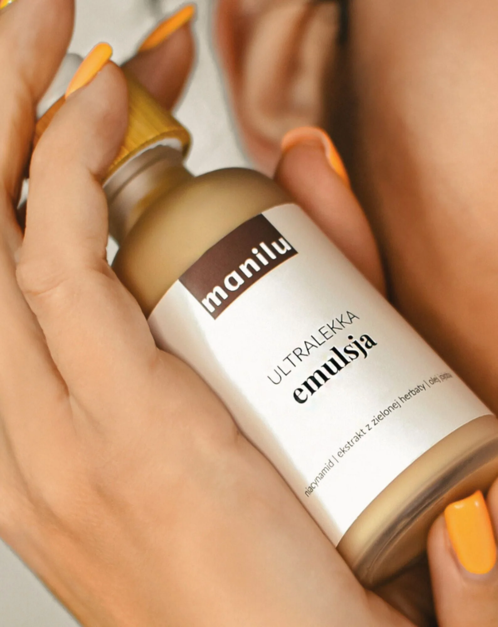 Emulsion légère pour les peaux grasses et mixtes à l'huile d'argan et à la niacinamide Manilu - Image 4