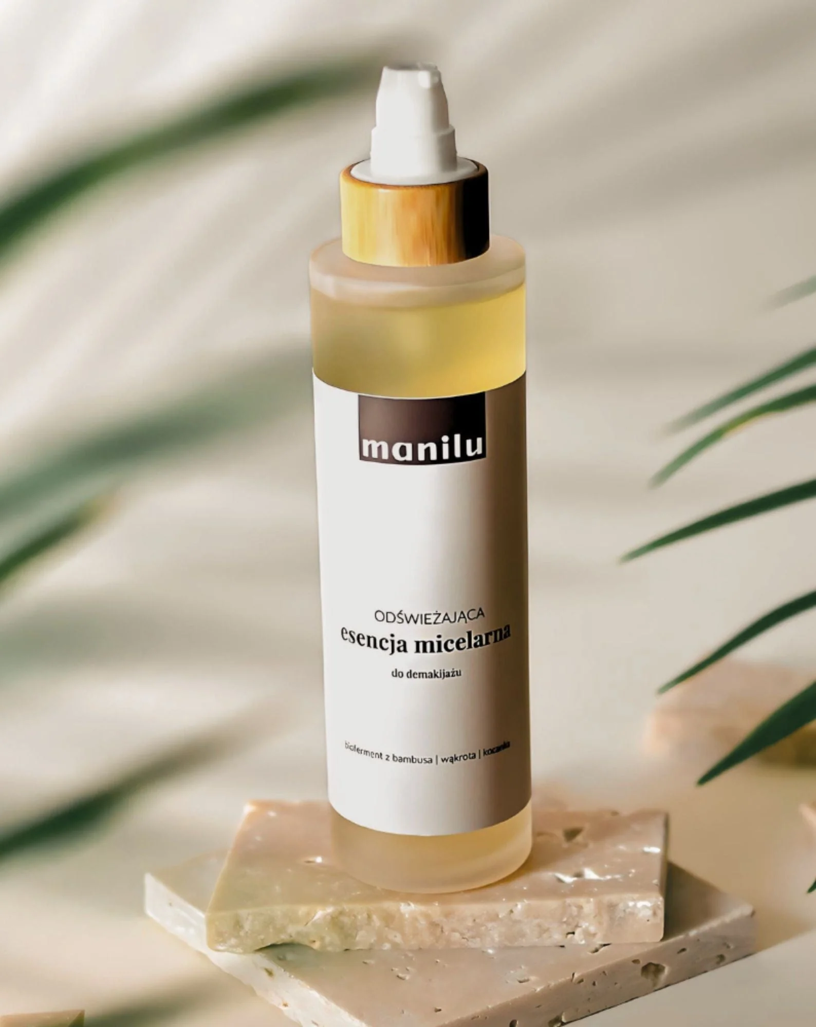 Essence micellaire rafraîchissante pour le démaquillage, apaisant les irritations avec le D-panthénol Manilu - Image 2