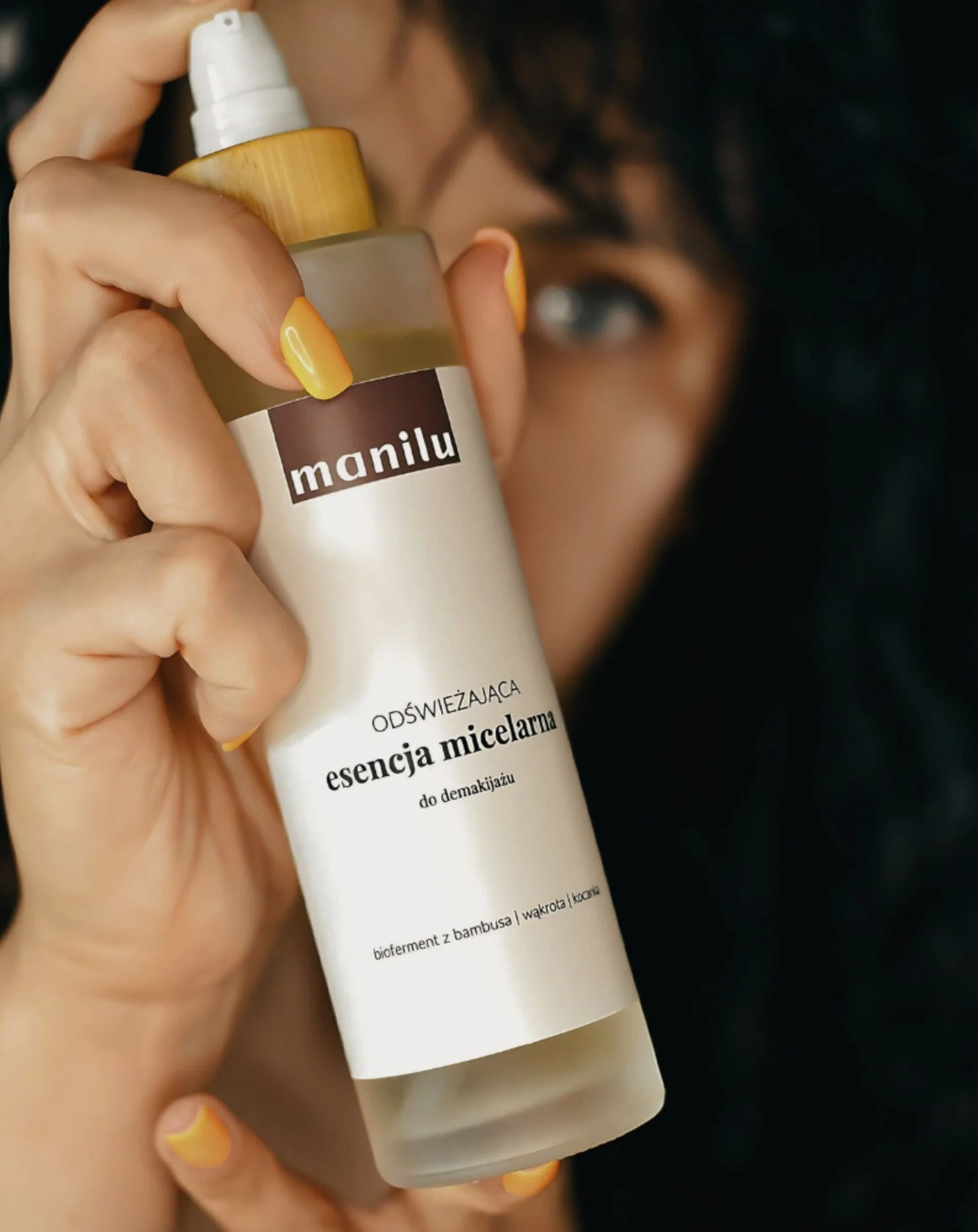 Essence micellaire rafraîchissante pour le démaquillage, apaisant les irritations avec le D-panthénol Manilu - Image 3
