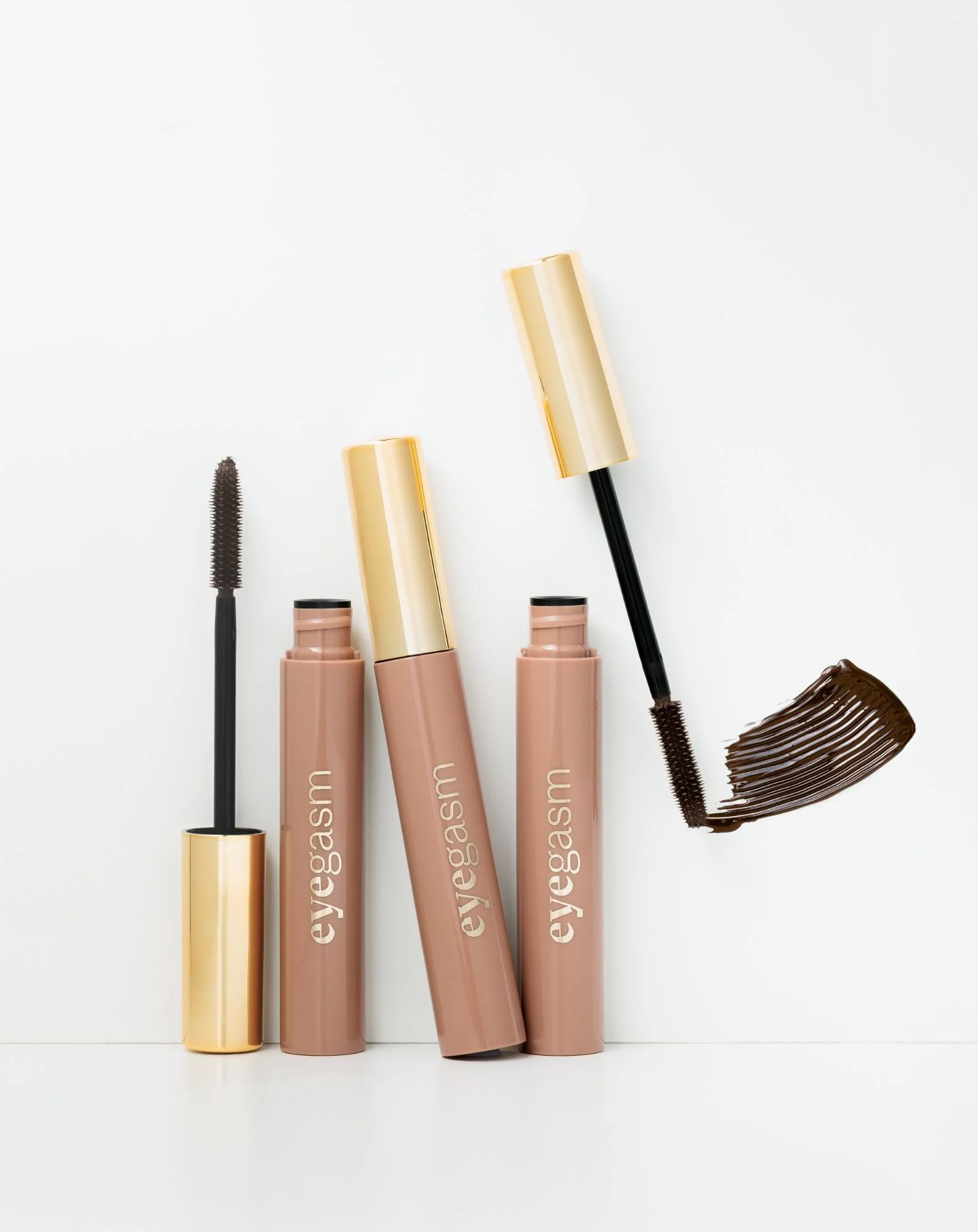 Eyegasm Brown Eye Enhancing Mascara de Paese - Image 4