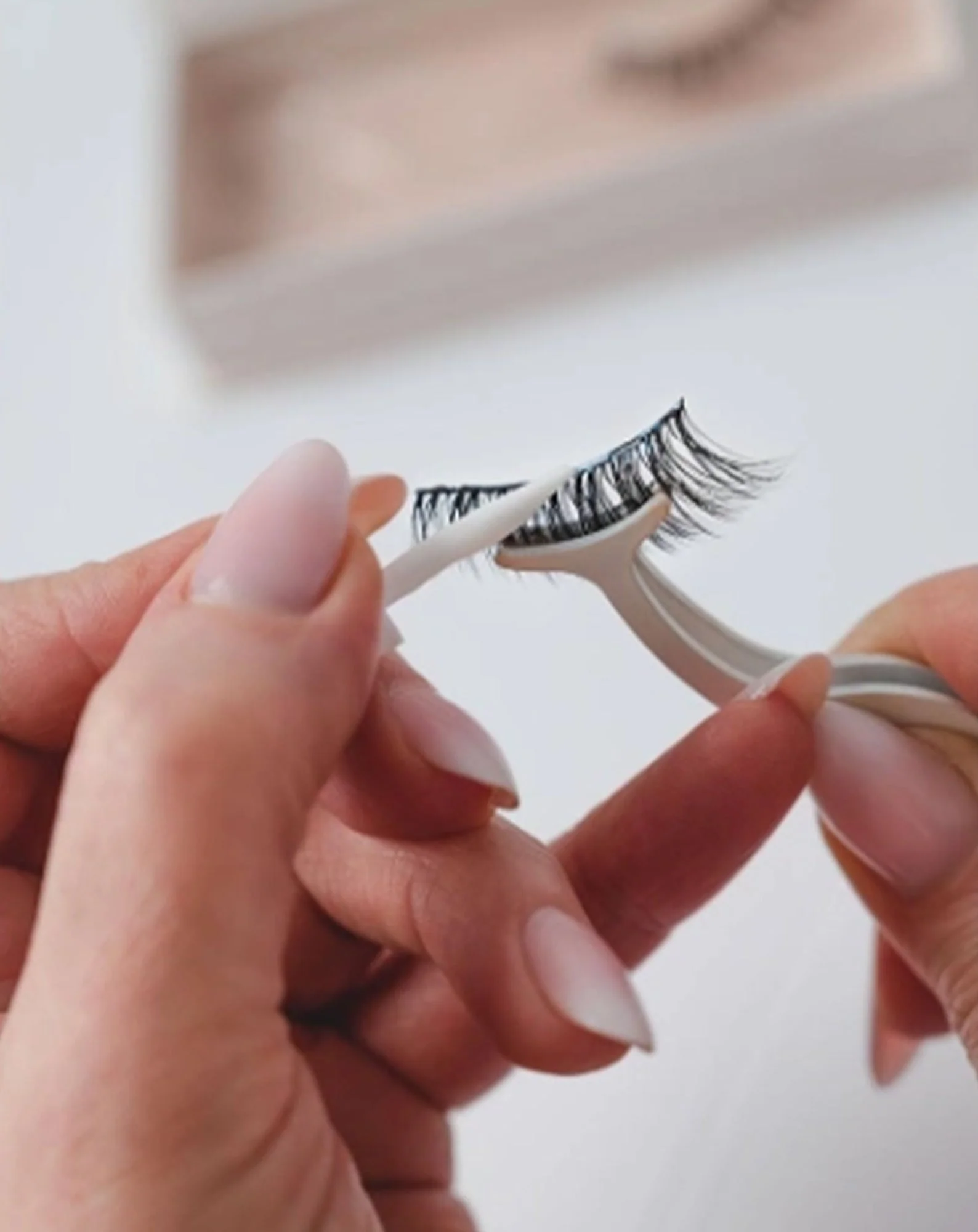 Faux cils en bande 2d à usage répété résistants à la déformation Naturally Fab Bamm!Lashes - Image 3