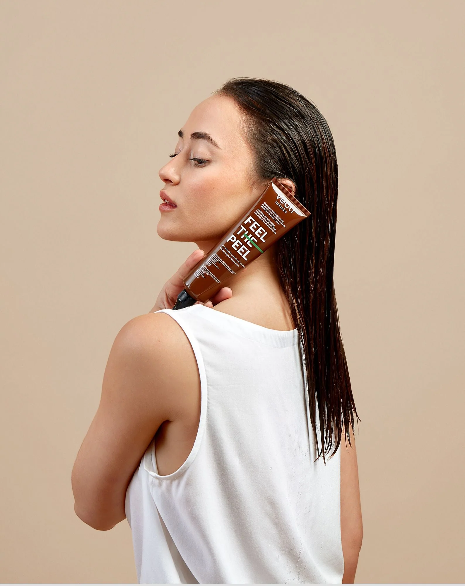 Gommage du cuir chevelu au complexe d'acides AHA/BHA et au jus d'aloe vera Veoli Botanica - Image 3
