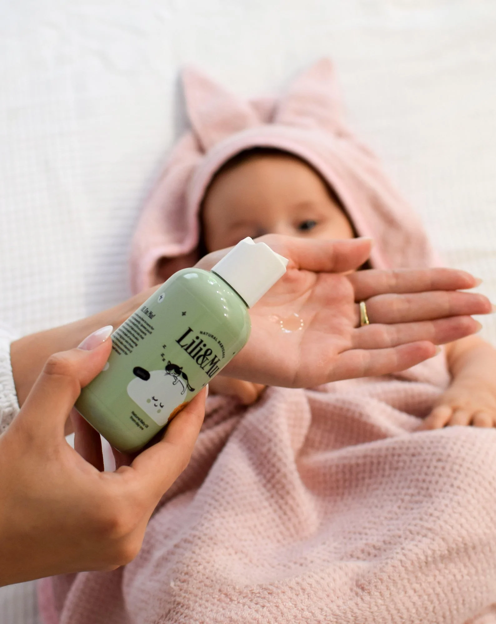 Huile naturelle pour bébé et enfant avec le complexe d'huiles naturelles Lili&Mu - Image 3