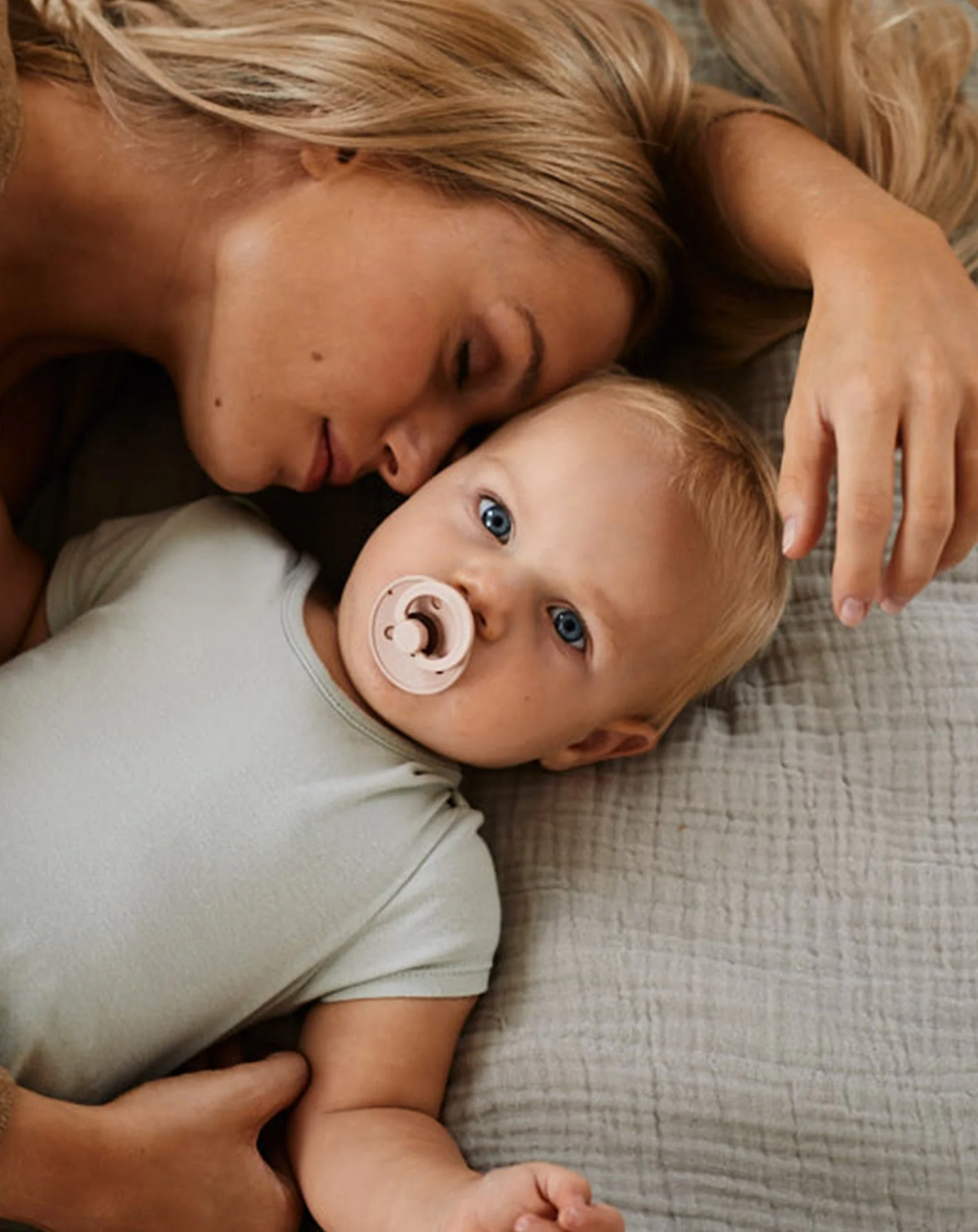 Huile naturelle pour bébé et enfant avec le complexe d'huiles naturelles Lili&Mu - Image 4