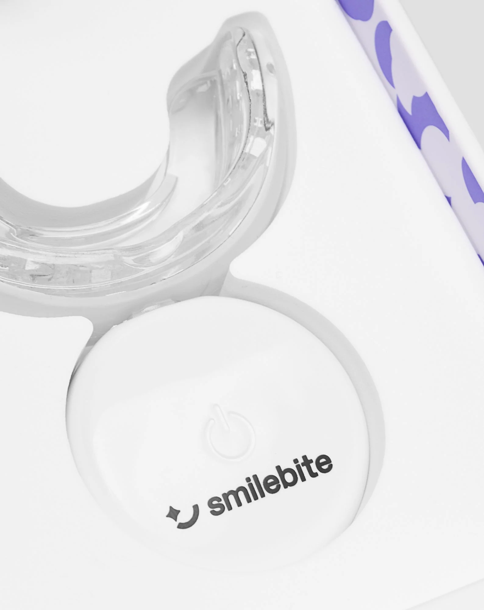 Smilebite Light & Bright LED Kit de blanchiment des dents + Whitesmile Serum™ - Image 5