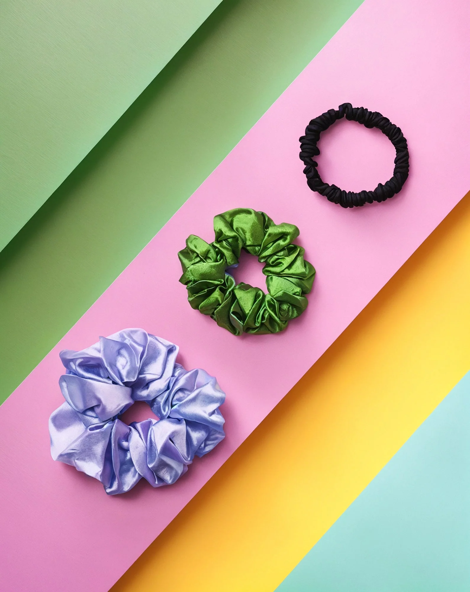 Lot de 3 chouchous Twisty en soie 100% naturelle - violet, vert, noir - Image 5