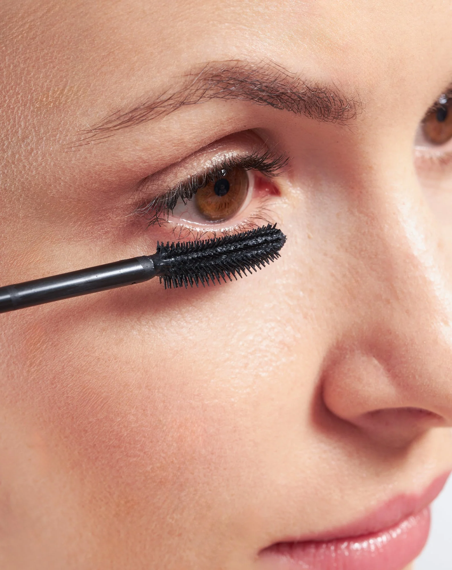 Mascara recourbant Nutridome avec de la cire de riz et une brosse de précision - Image 5