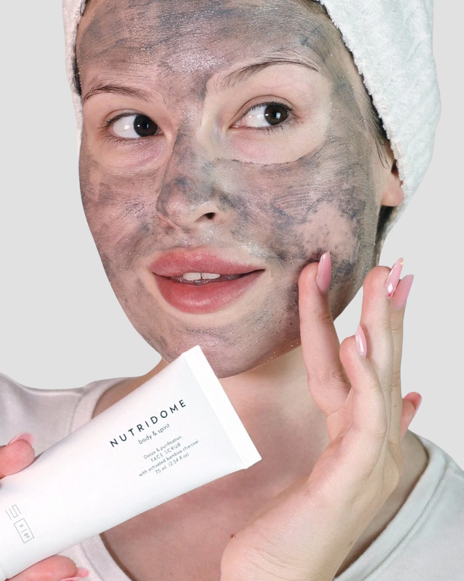 Gommage visage détoxifiant Nutridome au charbon actif de bambou et à l’argile blanche - Image 2