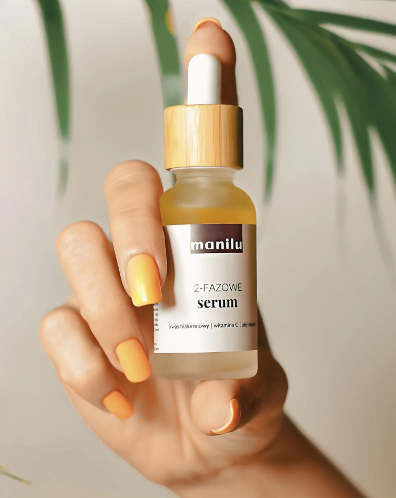 Sérum de nuit biphasé pour peaux sèches à l'acide hyaluronique et à la vitamine C Manilu - Image 3