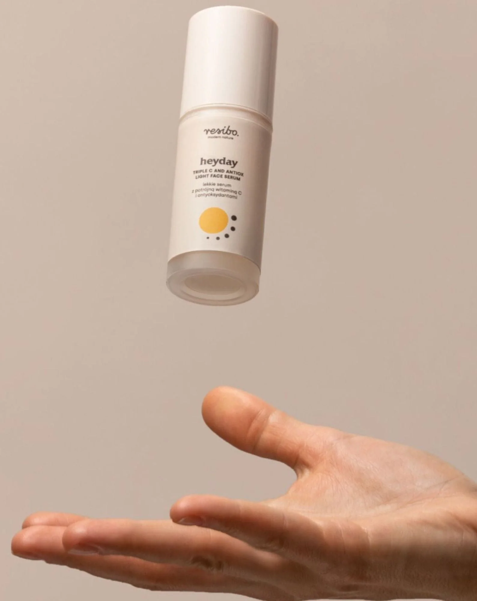 Sérum nourrissant et illuminant pour le visage, avec des antioxydants et de la triple vitamine C Heyday 30 ml Resibo - Image 3