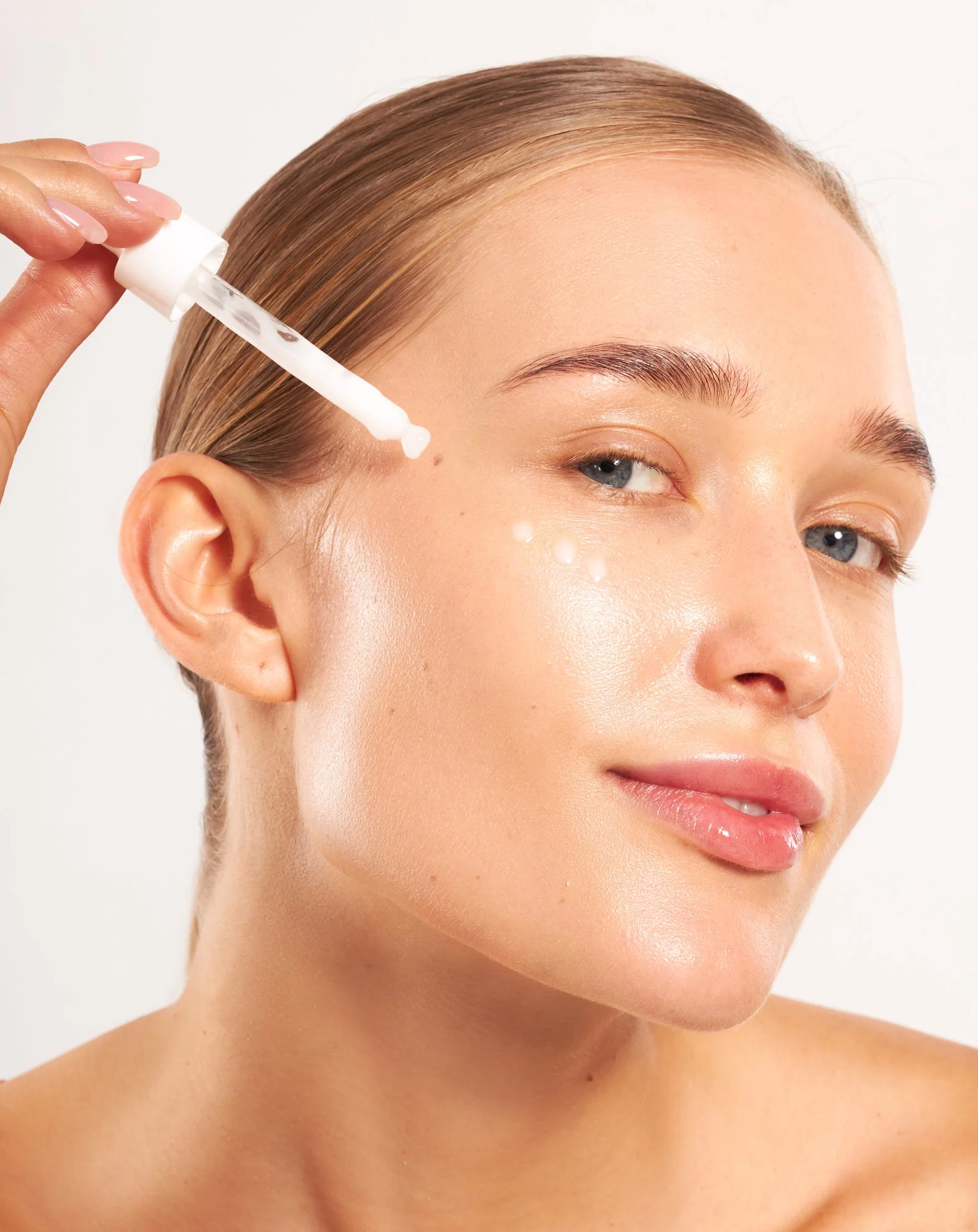 Sérum visage Nutridome à la Vitamine C 5 % – contre les imperfections - Image 2